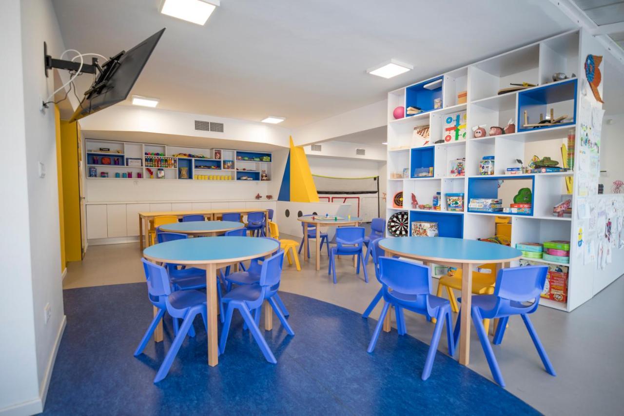 Apartamentos Turisticos Augustus Cambrils Εξωτερικό φωτογραφία